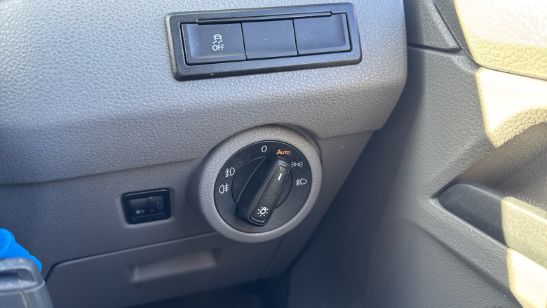 Volkswagen Transporter T32 Swb Diesel 2.0 TDI 110 Highline Kombi Van